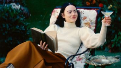 Poor Things : Sebuah Karya Sinematik yang Menggugah Pencarian Identitas