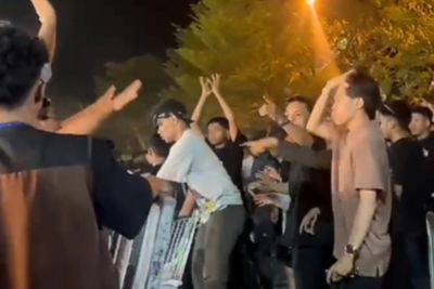 Konser Musik di Makassar Ricuh, Penonton Tanpa Tiket Jebol Pagar hingga 4 Orang Terluka