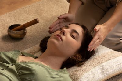 Mengenal Manfaat dan Cara Kerja Sound Bath, Terapi yang Efektif untuk Kesehatan Mental
