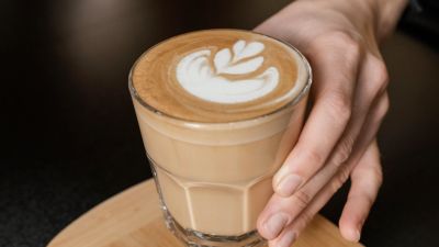Bikin Kopi Susu Kekinian di Rumah: Simpel dan Nikmat