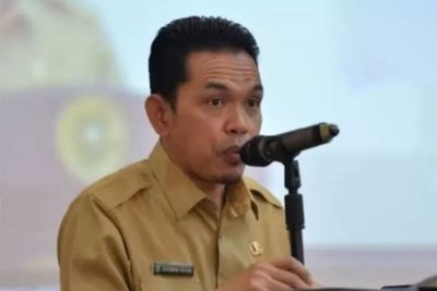 Kadisdik Riau Dorong Lulusan Sarjana Tingkatkan Kualitas SDM dan Jangan Gengsi Cari Kerja