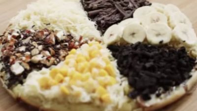 Martabak Manis: Camilan Legendaris dengan Topping Kekinian