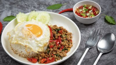 Nasi Goreng Kampung: Makanan Favorit yang Mudah Ditemukan di Seluruh Indonesia