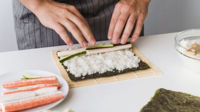 Membuat Sushi Homemade: Panduan Praktis untuk Pemula