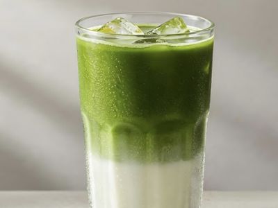7 Puisi Singkat Minuman Matcha yang Bikin Hidup Terasa Lebih Tenang