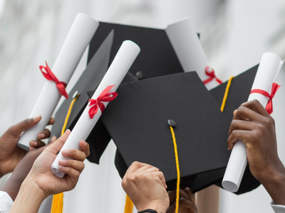 Selamat Hari Sarjana Nasional, Mengenal Sosok Sarjana Pertama Indonesia