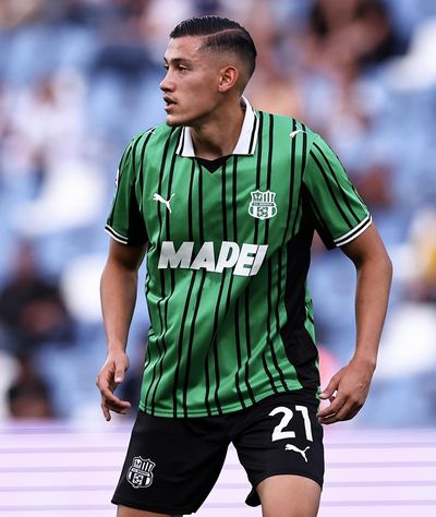 Mampu Kantongi Pemain Udinese, Media Italia Puji Permainan Jay Idzes Bersama Sassuolo