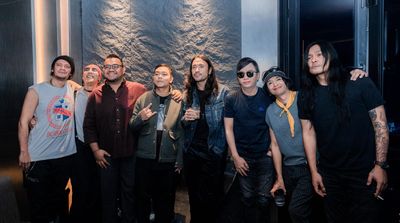 LOH KOK TUM BAND Guncang W Super Club Jakarta dengan Aksi Spektakuler