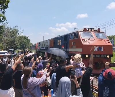 Parade Livery Kereta: Evolusi Warna dan Identitas Rel Indonesia