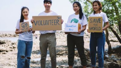 Fenomena Volunteering Weekend di Indonesia: Manfaat dan Dampak Sosial
