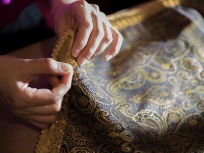 17 Caption Singkat tentang Hari Batik Nasional Dalam Bahasa Inggris yang Kekinian