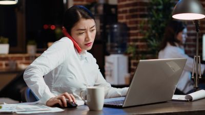 Fenomena Workaholic: Kecanduan Kerja di Era Modern
