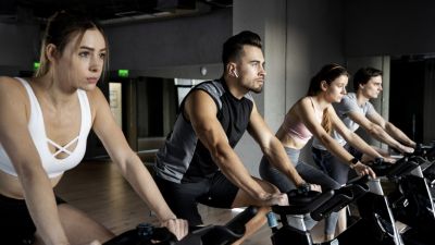 Olahraga Ringan vs Gym Berat: Pilihan yang Tepat untuk Kesehatan Anda
