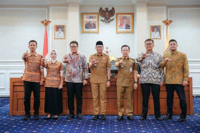Gubernur Lampung Lantik Direksi BUMD Wahana Raharja dan Lampung Jasa Utama