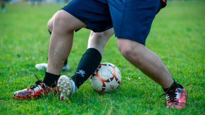 Pengaruh dan Kontroversi Teknologi VAR dalam Sepak Bola Modern