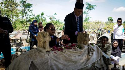 Jelang HUT Gunungkidul Ke-195, Pemkab Ziarah Ke Makam Mantan Bupati
