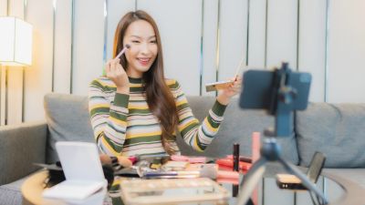 Fenomena Virtual Influencer di Era Digital: Mengubah Wajah Pemasaran