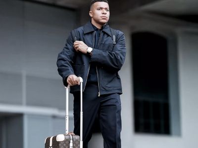 Respect! Inilah Momen Mbappe Balas Salam Fans dengan Waalaikumsalam