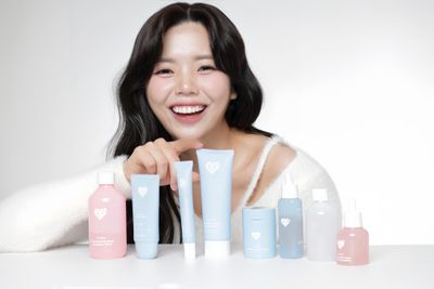 Cewek Wajib Tahu! Metode Sandwich Ampuh untuk Kulit Lembab dan Glowing Maksimal