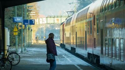 Traveling: Pelarian Emosional di Tengah Kesibukan Modern