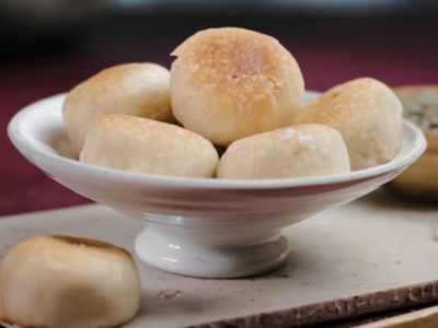 17 Ide Nama Usaha Bakpia Kacang Merah yang Ikonik