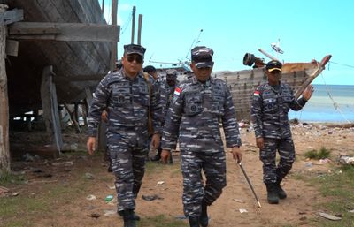 Mendorong Ekonomi Pesisir Papua Selatan : Kodaeral XI Apresiasi Galangan Kapal Kumbe