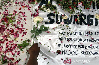 Tiga Tahun Setelah Tragedi Kanjuruhan: Doa dan Tabur Bunga Mengenang 135 Korban