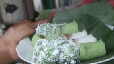 Resep Kue Klepon Tradisional: Nikmati Manisnya Gula Merah yang Meleleh