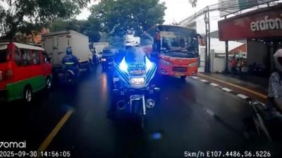 Viral! Polantas Purwakarta Dikira Kawal Mobil Pengangkut Sepeda, Begini Fakta Sebenarnya!