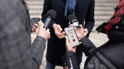 Peran Kecerdasan Buatan dalam Jurnalistik: Manfaat dan Tantangan