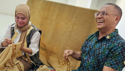 Dorong Regenerasi, Anggota DPR Ajak Anak Muda Berkarya Lewat Batik Sederhana
