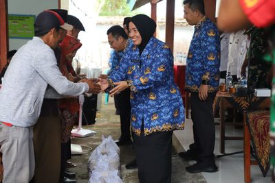 Pemkab Purworejo Bantu Warga Terdampak Banjir Rob di Ngombol
