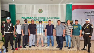 Kejati Lampung Amankan Buronan Kasus Korupsi di Pesawaran