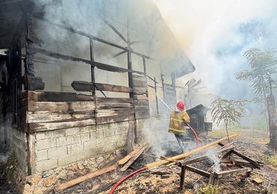 Kebakaran Hebat di Aceh Besar, Nenek 80 Tahun Kehilangan Rumah dan Harta Bendanya