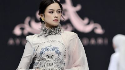Kimberly Ryder Memperkenalkan Kekasih Baru dengan Hati-hati