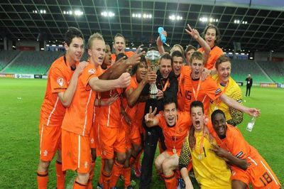 Pernah Satu Tim di Belanda U-17, Nathan Ake Kenang Kebersamaannya dengan Thom Haye dan Sandy Walsh