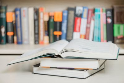 8 Rekomendasi Buku Pengembangan Diri, Layak Dibaca Agar Hidup Lebih Tenang Tanpa Overthinking!