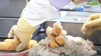 Sama-Sama Jajanan Kue Ikan dari Korea, Ini Perbedaan Odeng dan Eomuk