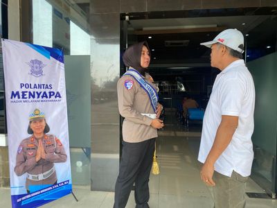 Polantas Menyapa, Satlantas Purwakarta Sosialisasikan Mekanisme Penerbitan STNK di Samsat Purwakarta