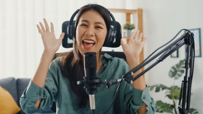 Fenomena Podcast: Hiburan Favorit Generasi Muda di Indonesia