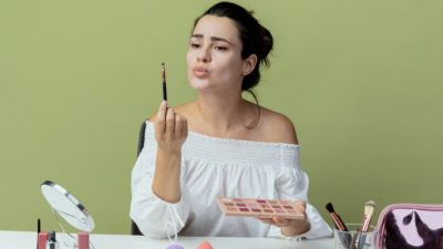 Tips Makeup Natural untuk Tampil Cantik dalam Kesibukan