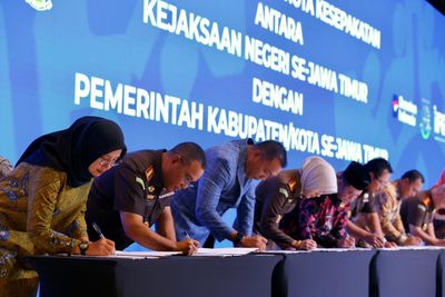 Tandatangani Kesepakatan Restotative Justice Bersama Kejati, Bupati Ipuk akan Perkuat dengan Program Sosial Banyuwangi