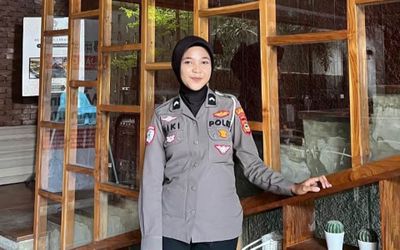 Dulu Viral Anak Nelayan Jadi Polwan, Kini Bripda Kiki Mengabdi di Selayar Kampung Halamannya