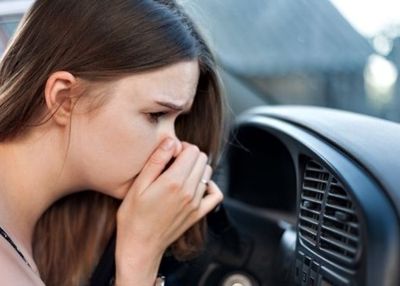 Habis Mudik, Ini 5 Cara Menghilangkan Bau Apek di Kabin Mobil yang Bisa Dilakukan dengan Mudah!