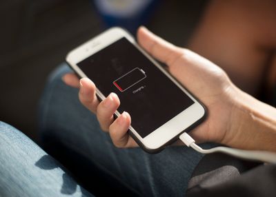 Biar Gak Nunggu Lama, Ini 5 Cara Bikin HP Cepat Terisi saat Dicas