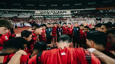 Pelatih Patrick Kluivert Kembali ke Belanda Setelah Kegagalan Kualifikasi Piala Dunia
