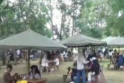 Menyajikan Kuliner Tradisional dengan Nuansa Budaya Zaman Dahulu