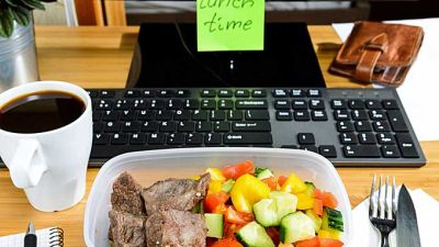 Strategi Menjaga Kesehatan di Tengah Kesibukan