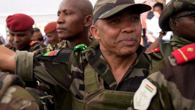 Kolonel Michael Randrianirina Dilantik Sebagai Presiden Sementara Madagaskar
