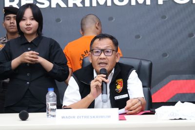 Ditreskrimum Polda Riau Amankan Ketua Ormas Petir saat Terima Uang Rp150 Juta di Hotel